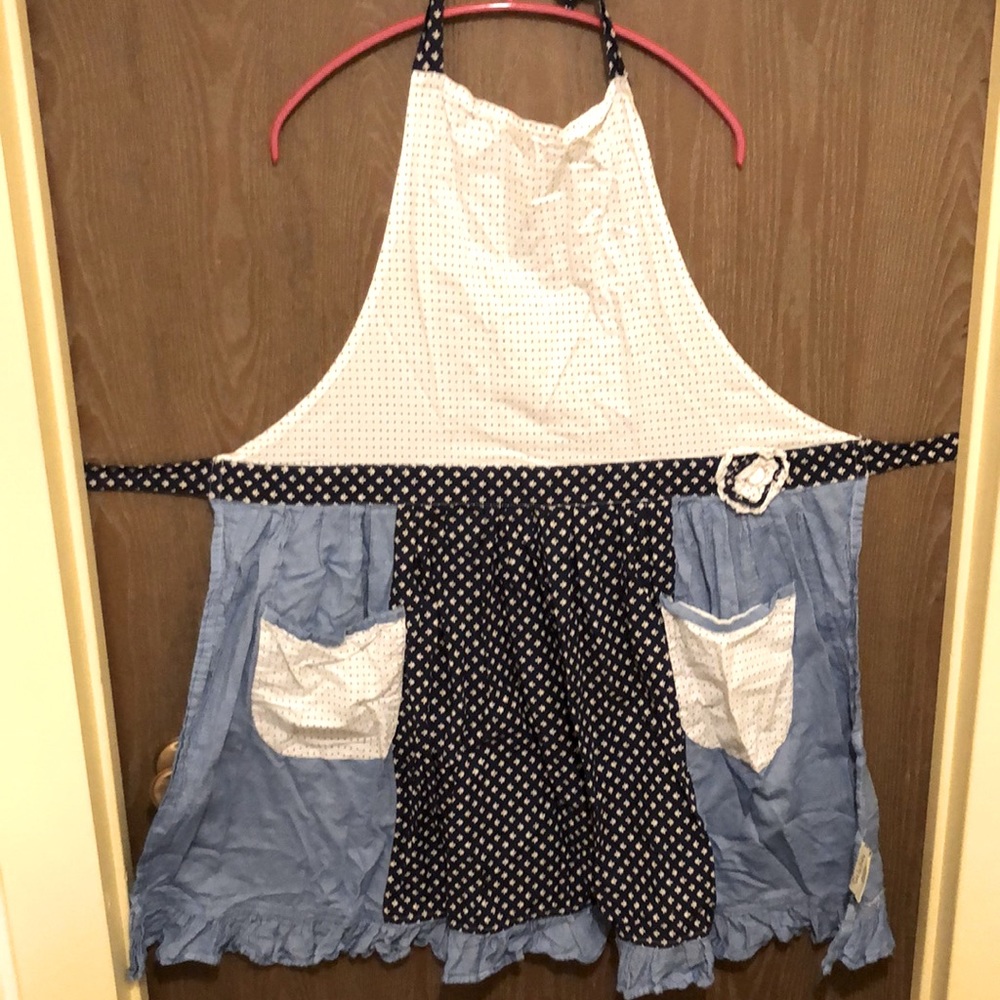 Sue la table 100% Cotton Made in India Apron - 34x24” - each waist tie is 25”